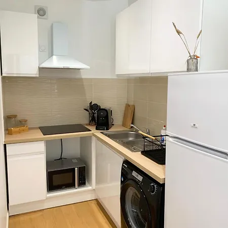 Appartement Centre-Ville Cosy Wifi Et Netflix Fontenay-le-Comte Exterior photo