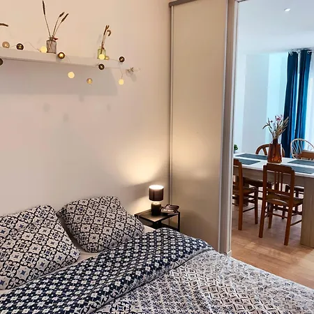 Appartement Centre-Ville Cosy Wifi Et Netflix Fontenay-le-Comte Exterior photo